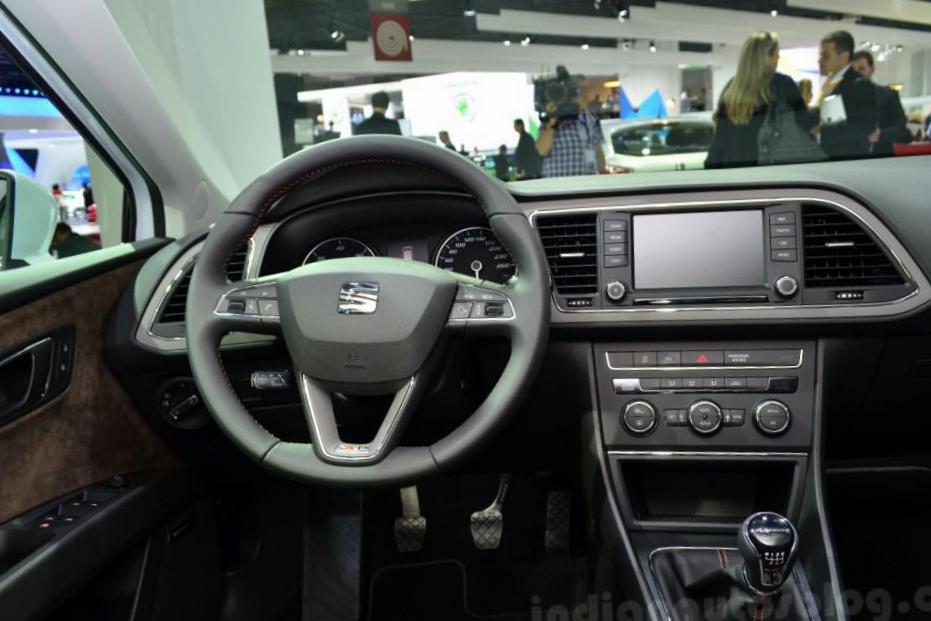 Seat Leon X-Perience specs hatchback