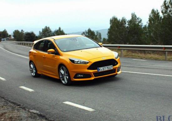 Ford Focus ST Wagon Specification 2014