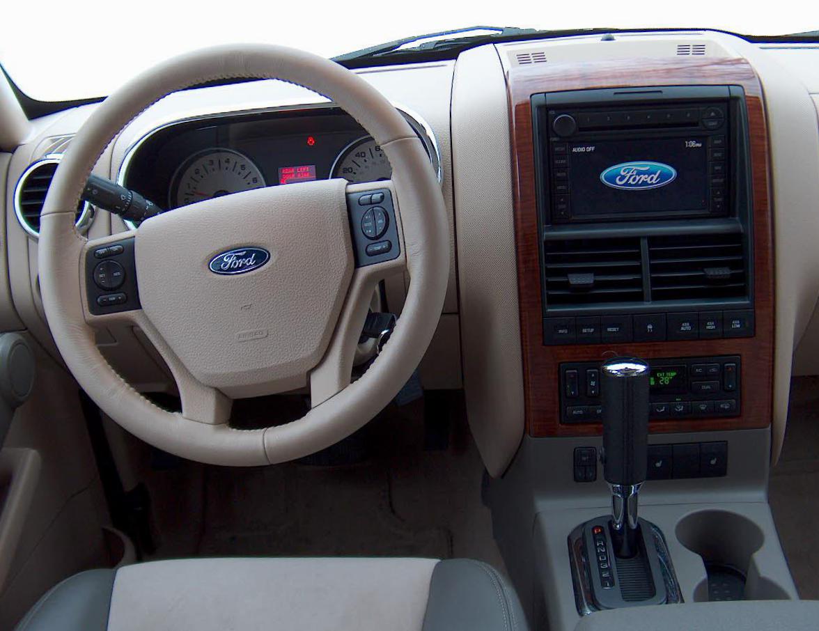 Explorer Ford review suv