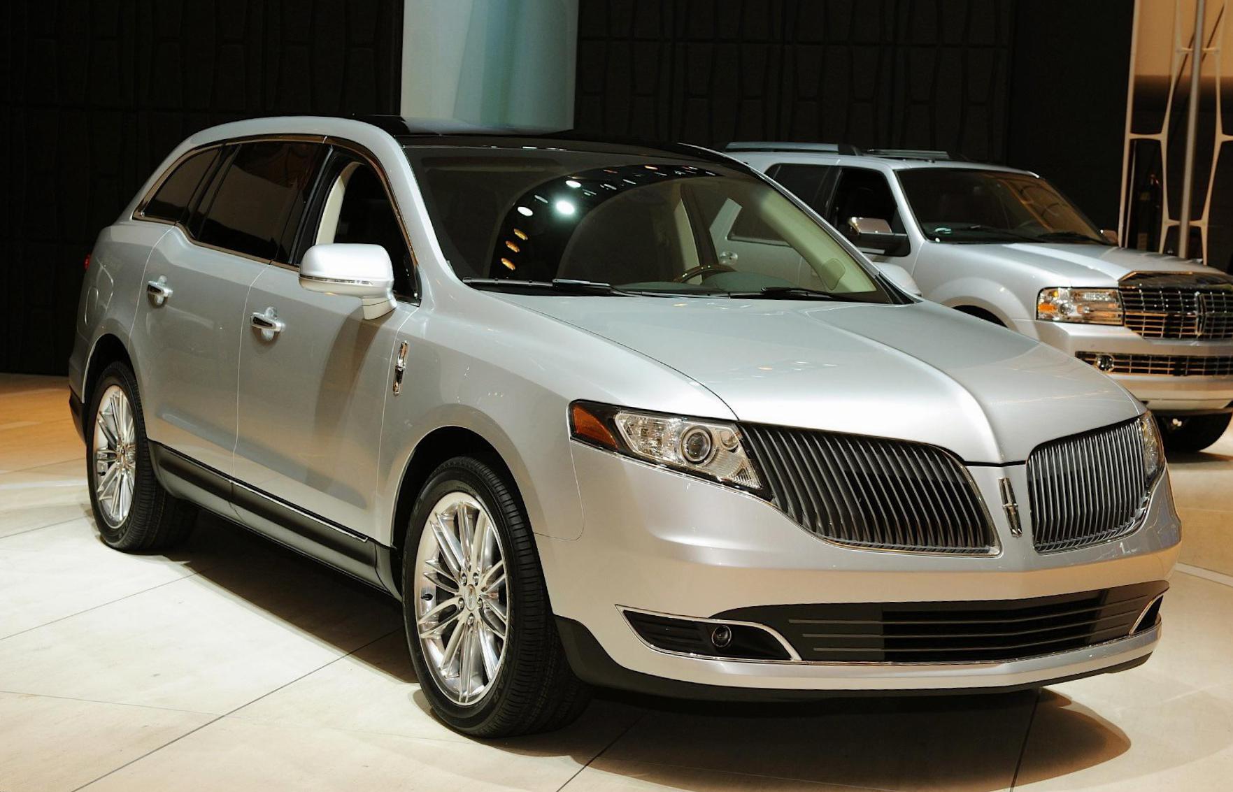 Lincoln MKT Specification 2015