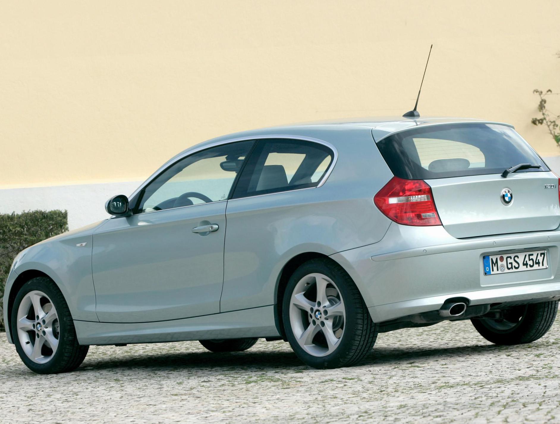 1 Series 3 doors (E81) BMW reviews hatchback
