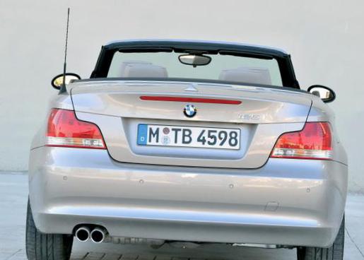 BMW 1 Series Cabrio (E88) how mach 2011