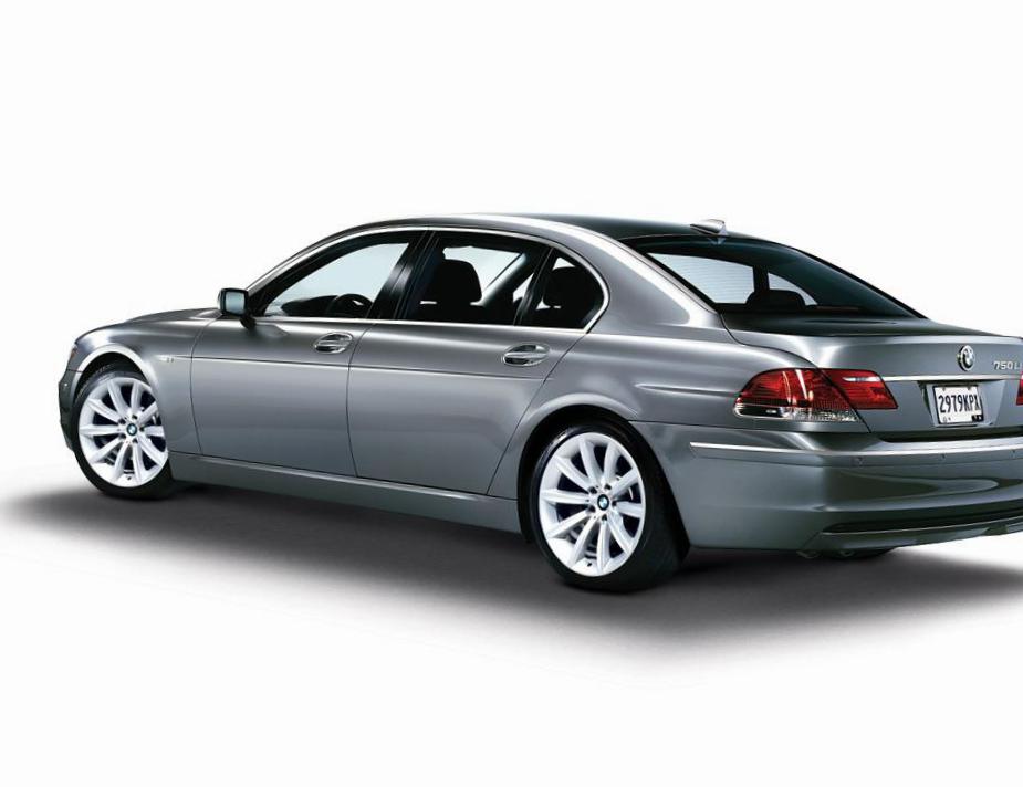 7 Series (F01) BMW Specifications 2004
