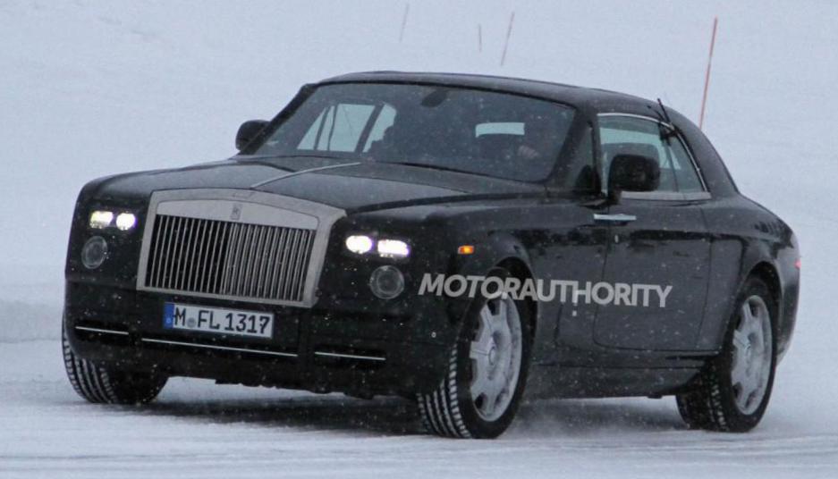 Rolls-Royce Phantom Drophead Coupe Characteristics 2009