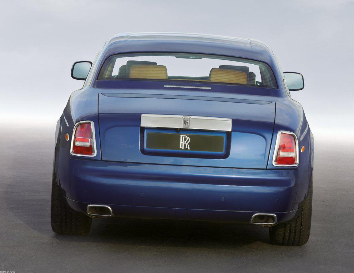 Rolls-Royce Phantom Coupe configuration suv