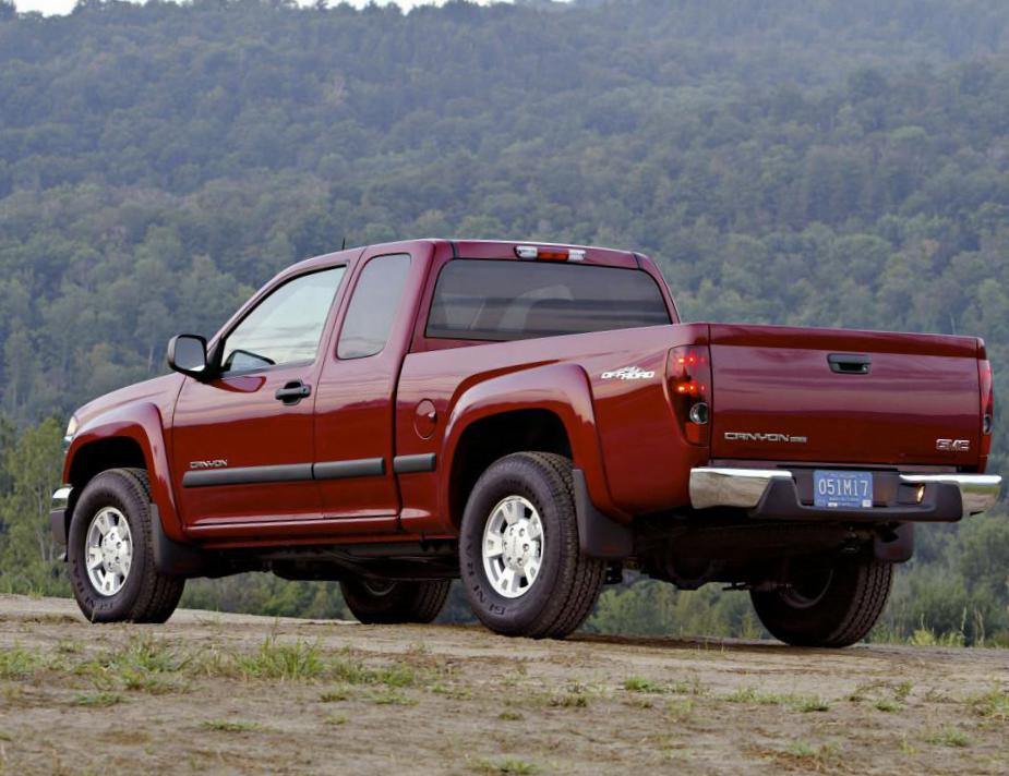 Canyon Extended Cab GMC how mach suv