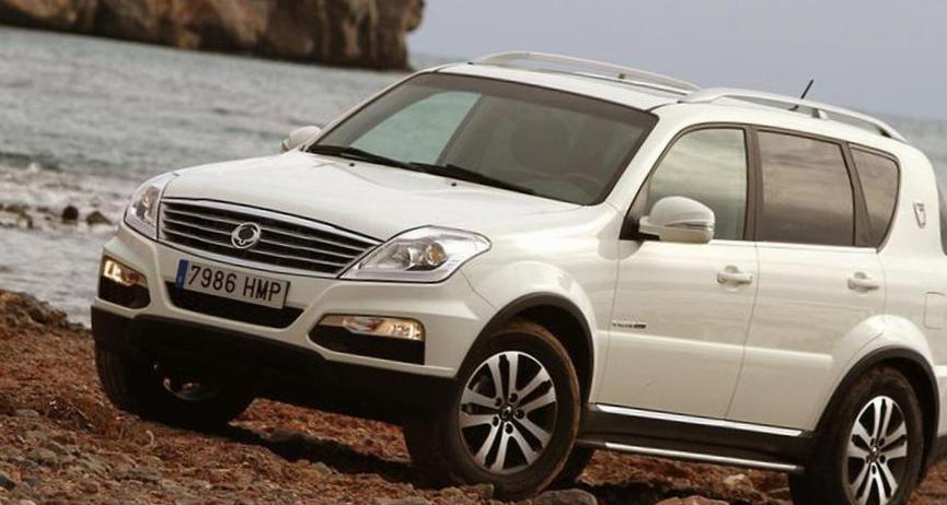 Rexton W SsangYong prices hatchback