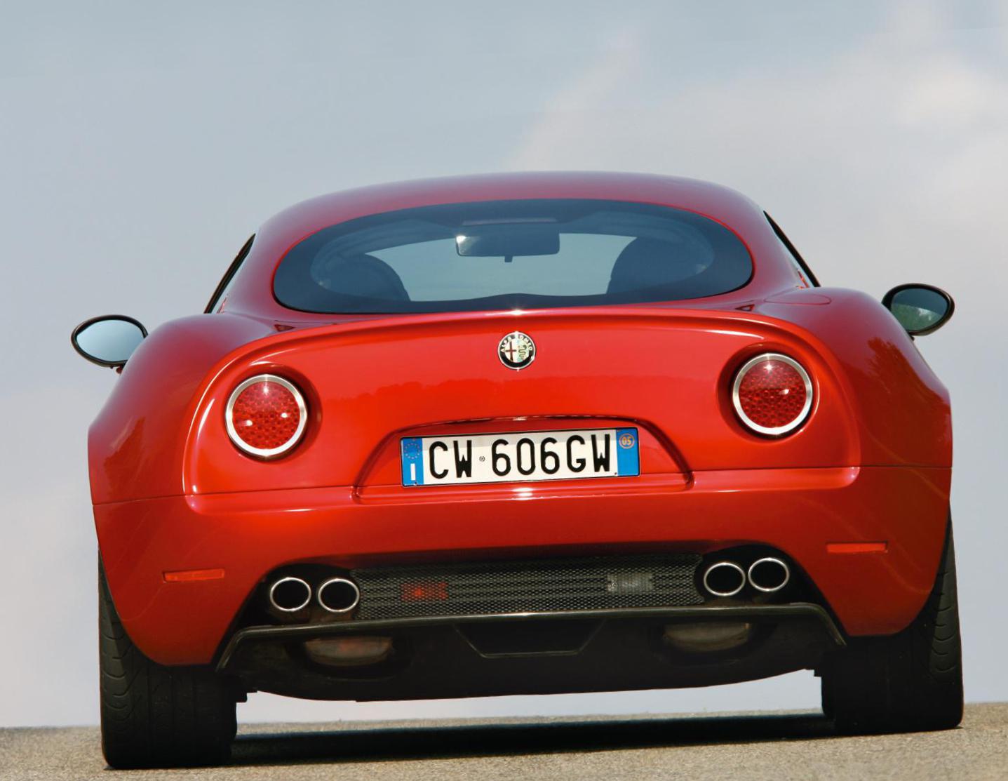 Alfa Romeo 8C Competizione concept suv