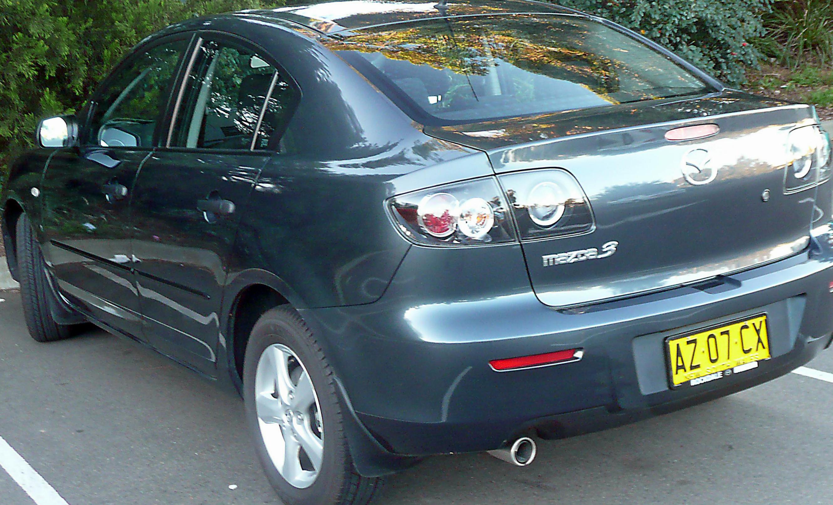 Mazda 3 Sedan model 2014
