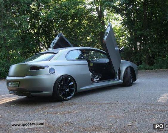 Alfa Romeo GT reviews hatchback