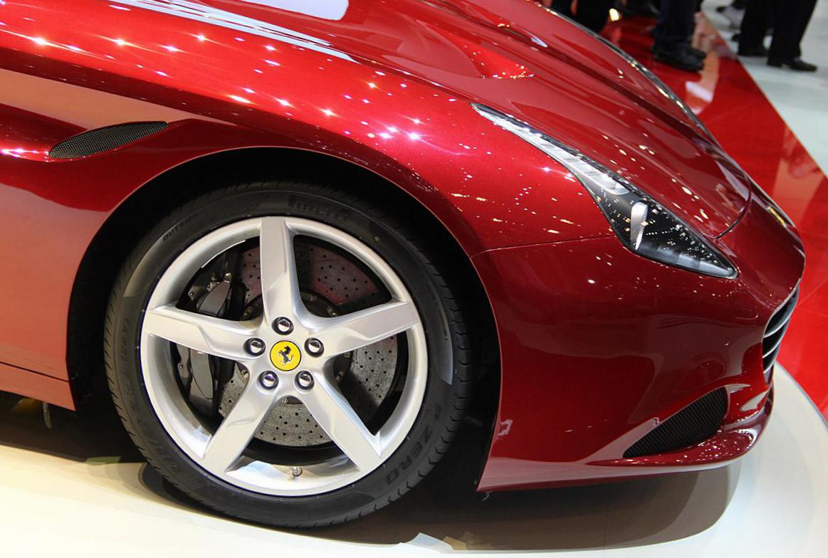Ferrari California T reviews coupe