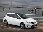 Auris Hybrid Toyota review Auris Hybrid Toyota review sedan