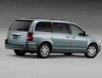 Chrysler Town & Country model Chrysler Town & Country model sedan
