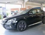Volvo V40 Cross Country auto Volvo V40 Cross Country auto minivan